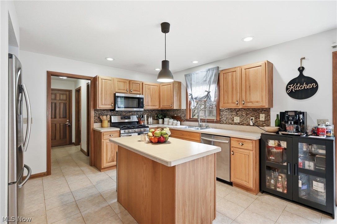 2031 Celestial Drive NE Warren OH 44484