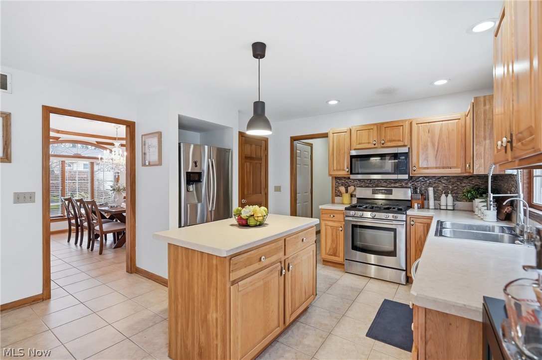 2031 Celestial Drive NE Warren OH 44484