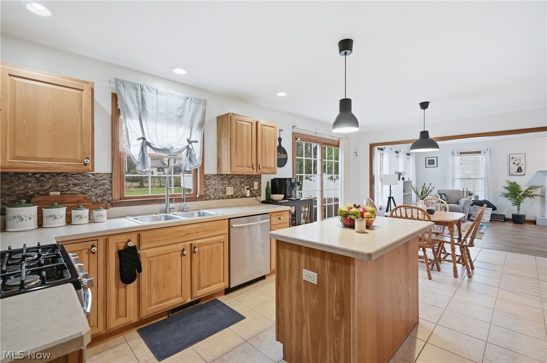 2031 Celestial Drive NE Warren OH 44484
