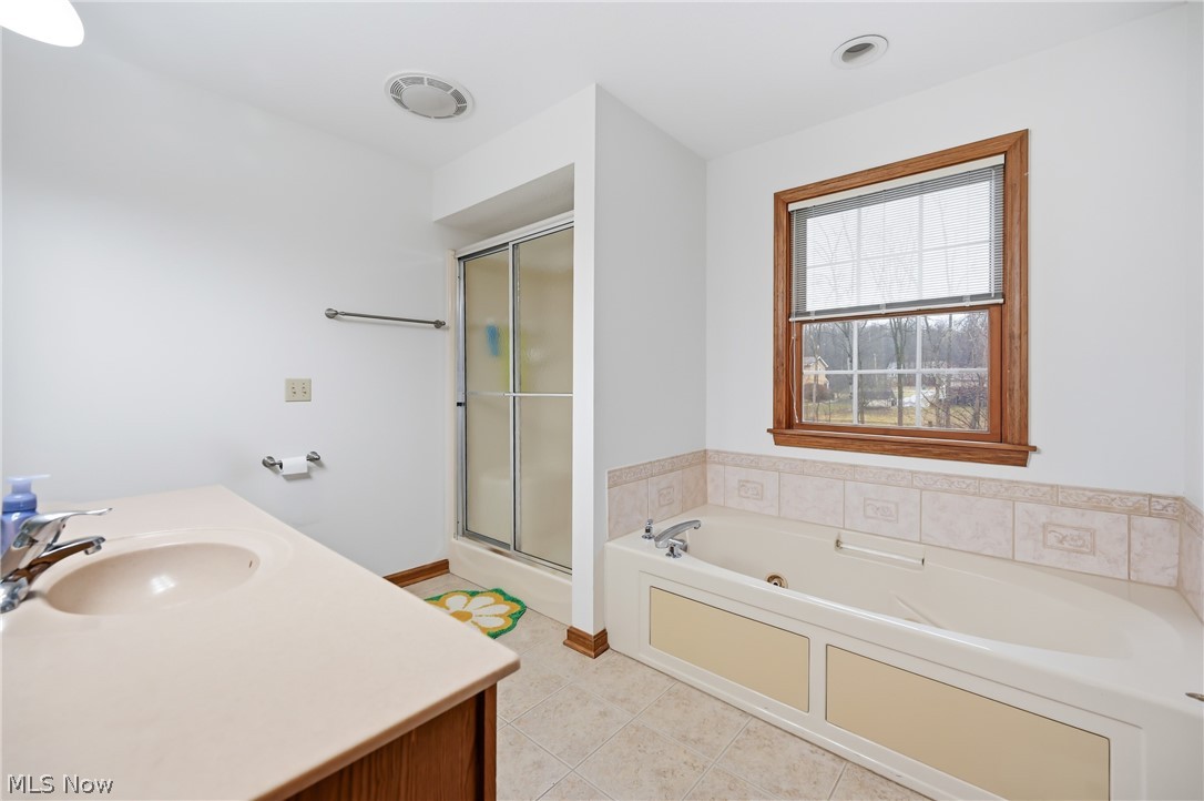 2031 Celestial Drive NE Warren OH 44484