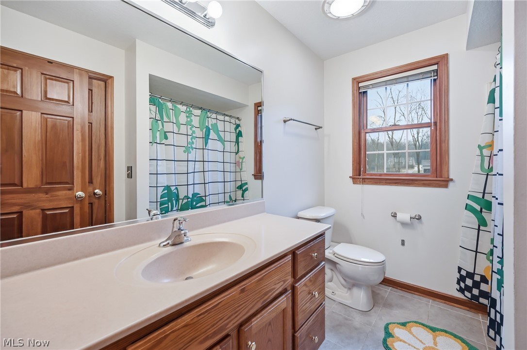 2031 Celestial Drive NE Warren OH 44484