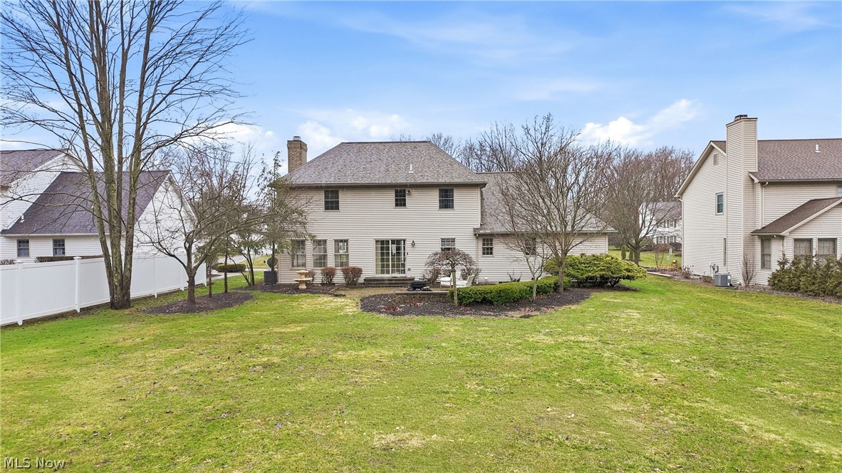 2031 Celestial Drive NE Warren OH 44484