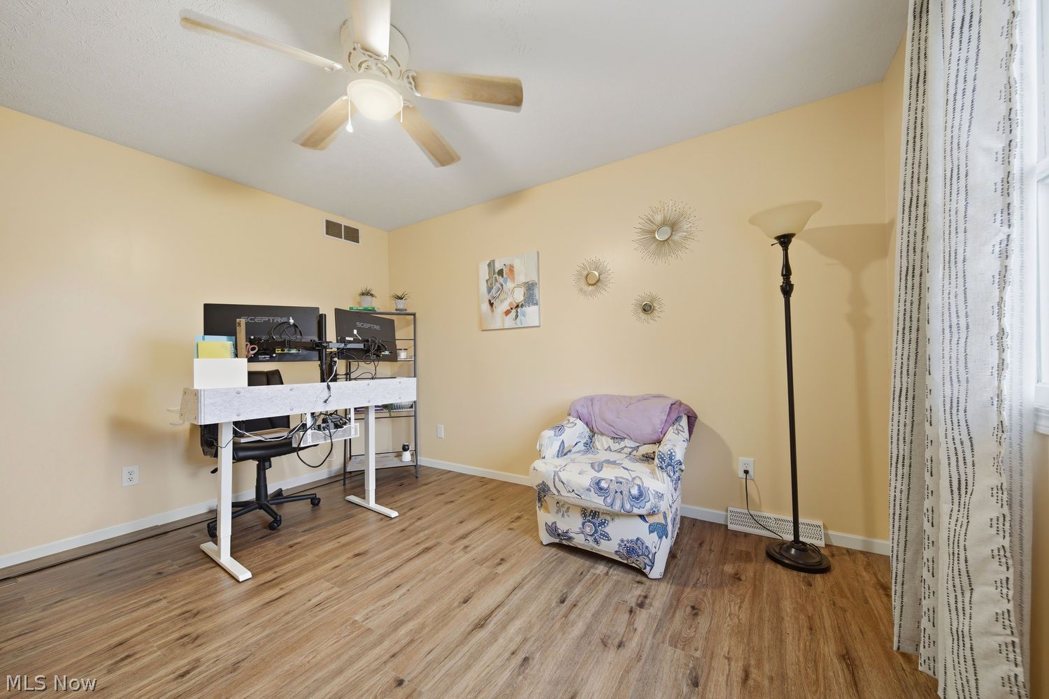 1794 Edison Street NW Uniontown OH 44685