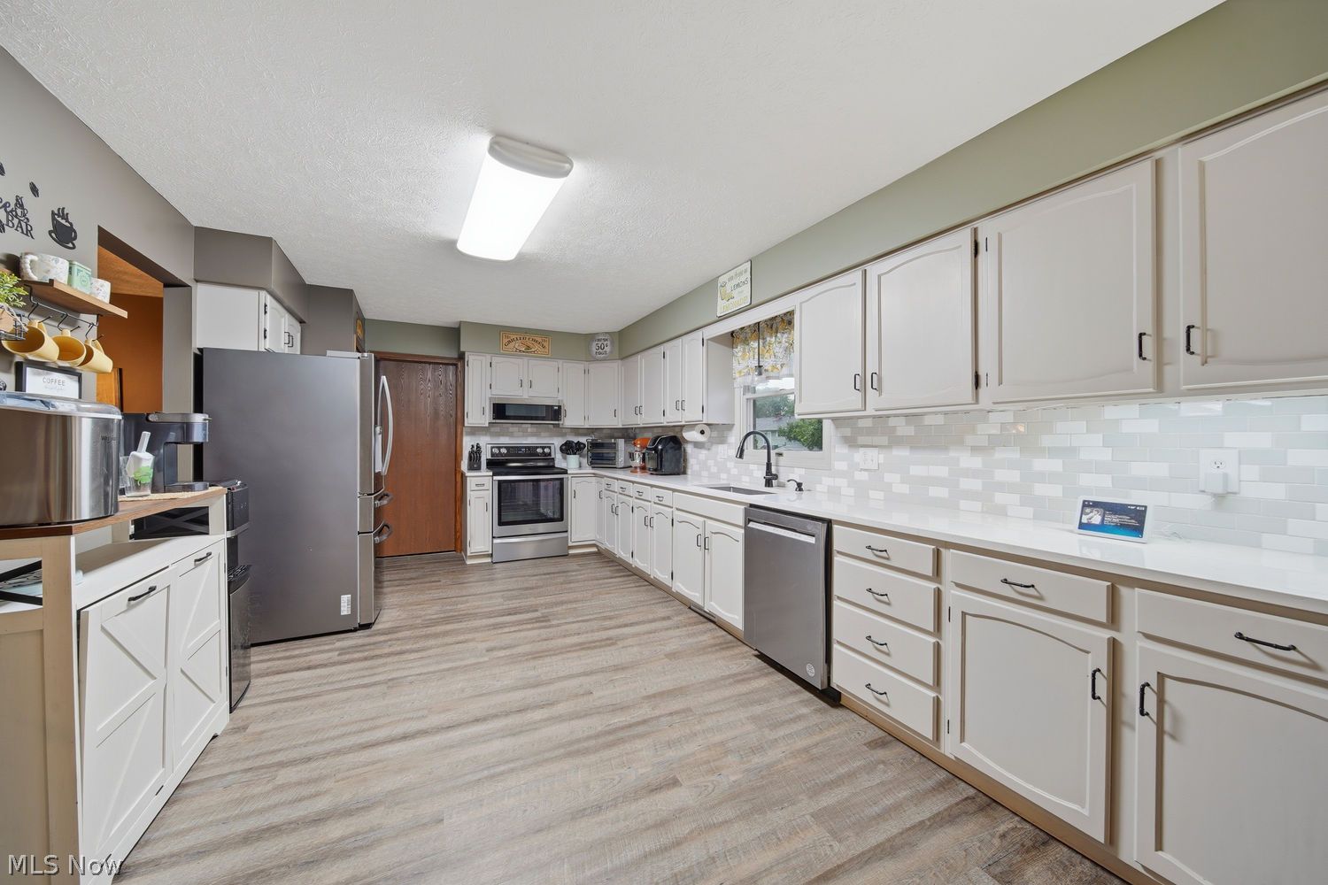 1794 Edison Street NW Uniontown OH 44685