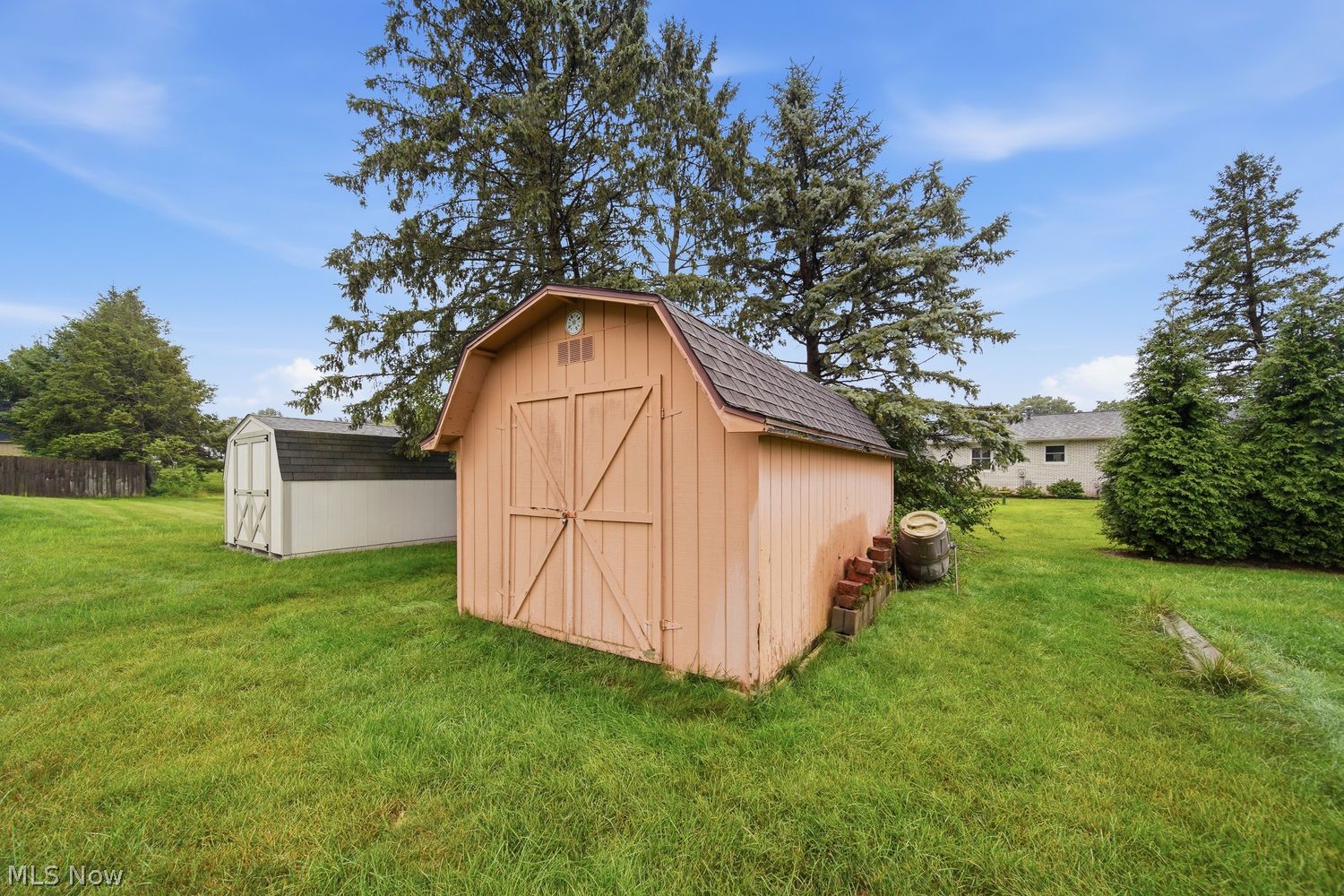 1794 Edison Street NW Uniontown OH 44685