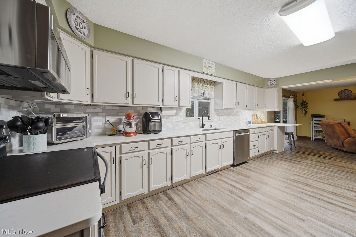 1794 Edison Street NW Uniontown OH 44685