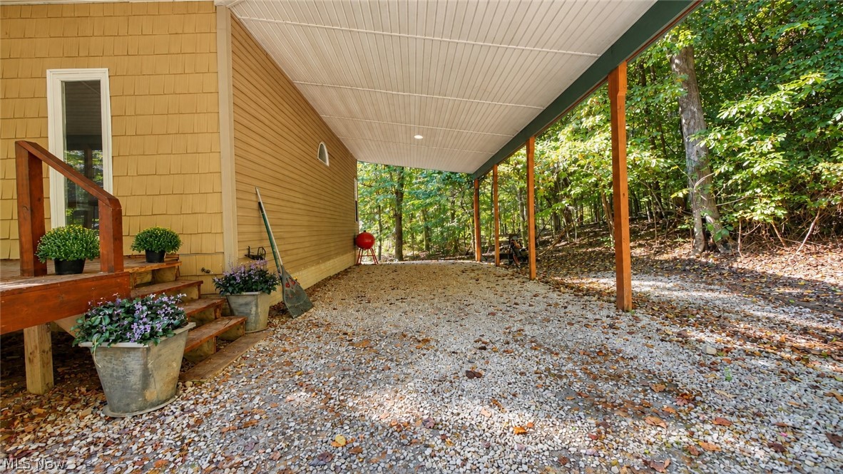3525 Hooper Road NE Mcconnelsville OH 43756