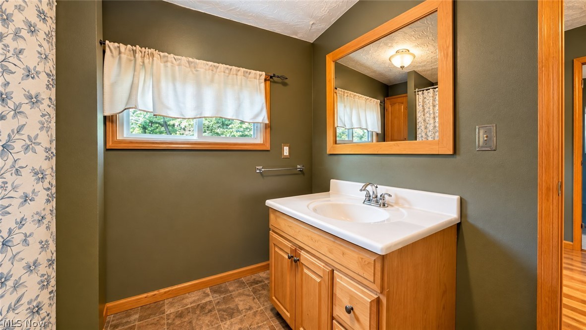 3525 Hooper Road NE Mcconnelsville OH 43756