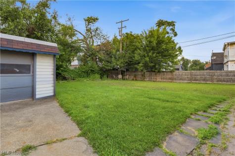 4024 E 53 Street Newburgh Heights OH 44105
