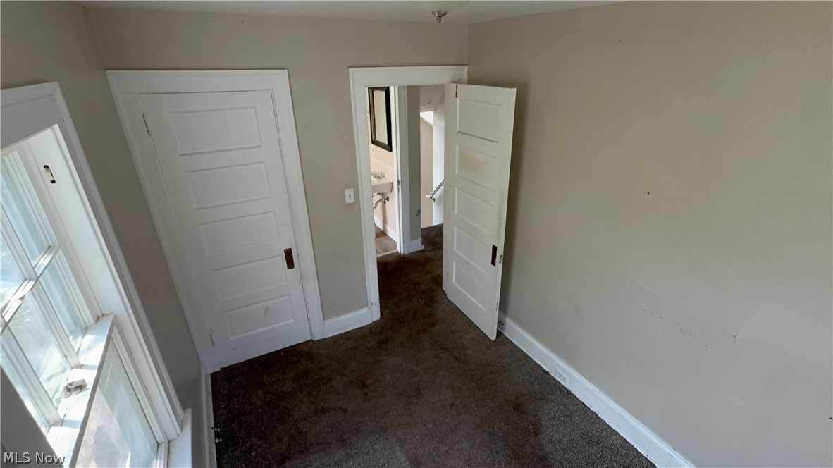 1075 E 177th Street Cleveland OH 44119