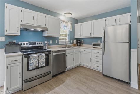 787 Grove Lane Orrville OH 44667