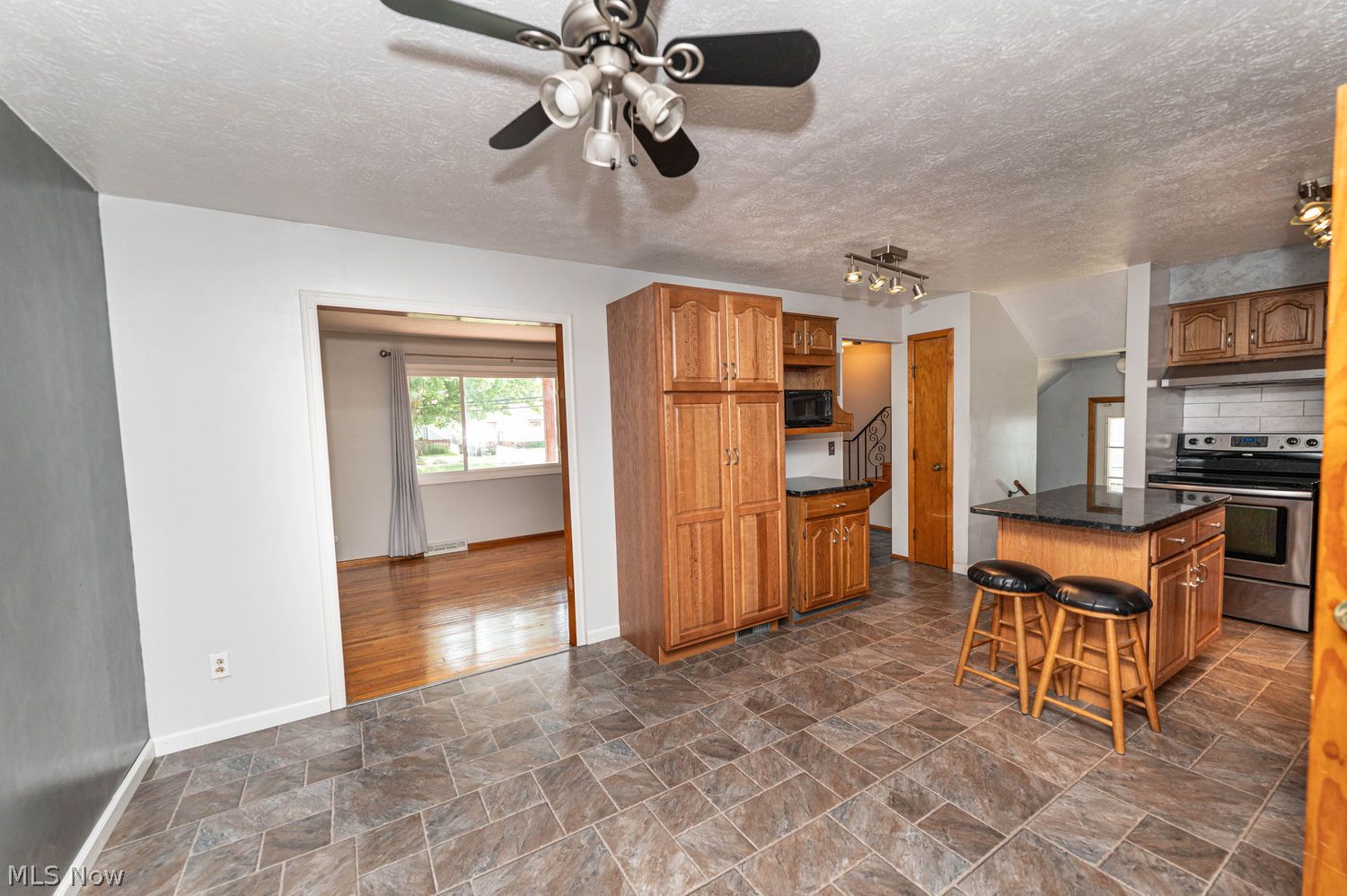 916 Center Road Eastlake OH 44095