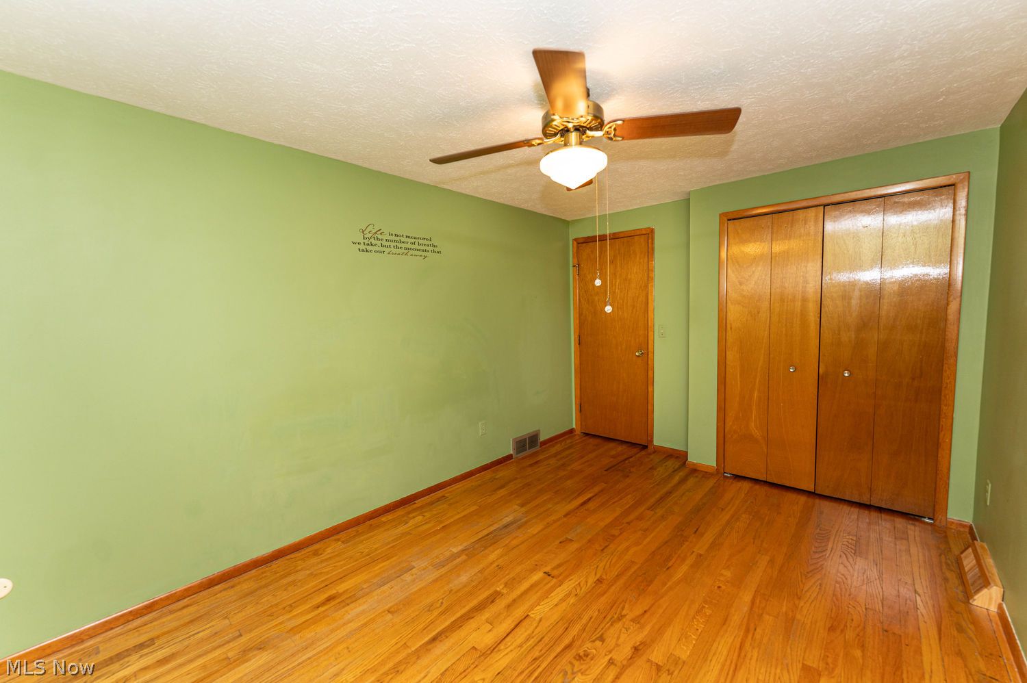 916 Center Road Eastlake OH 44095