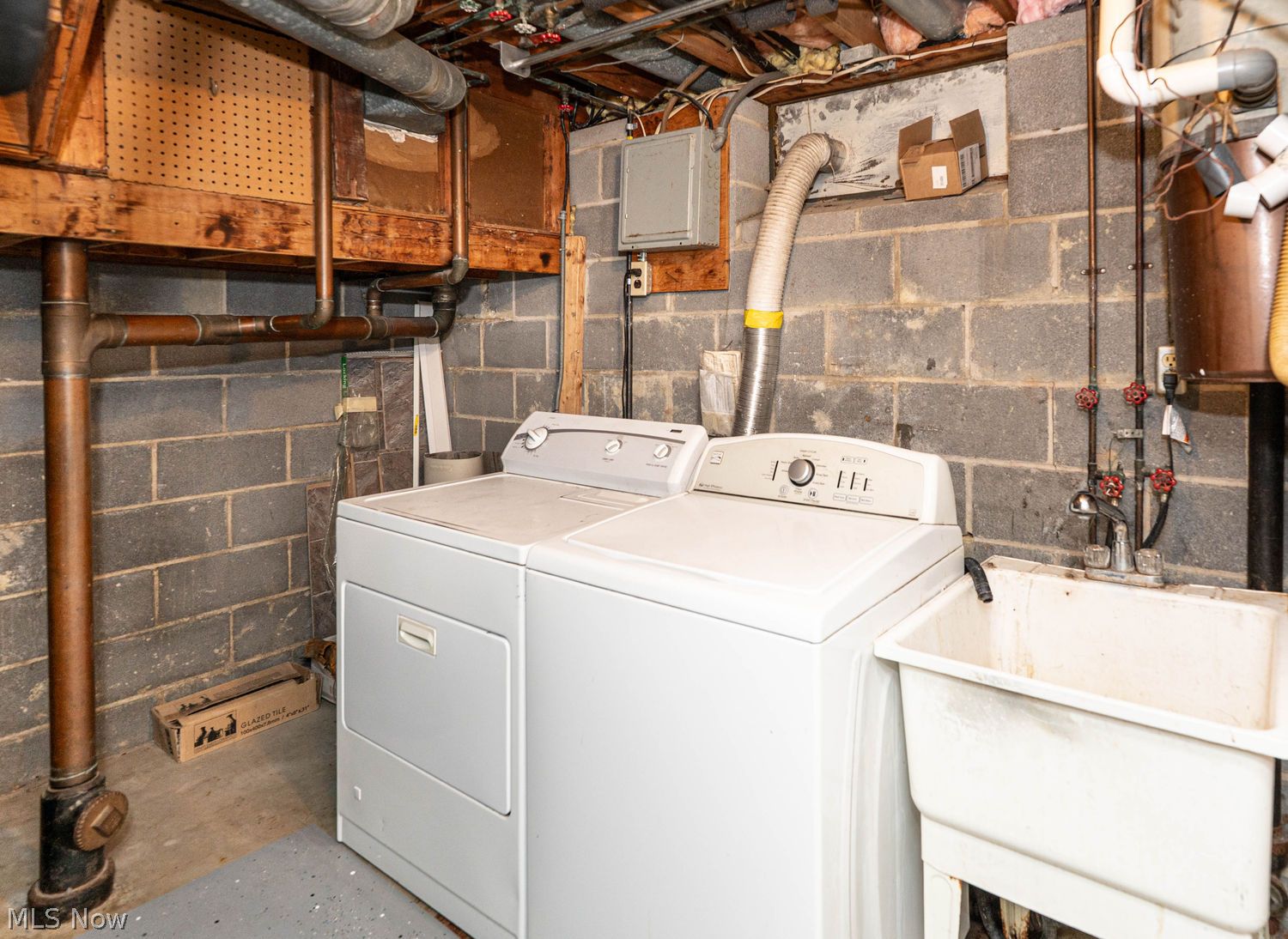 916 Center Road Eastlake OH 44095