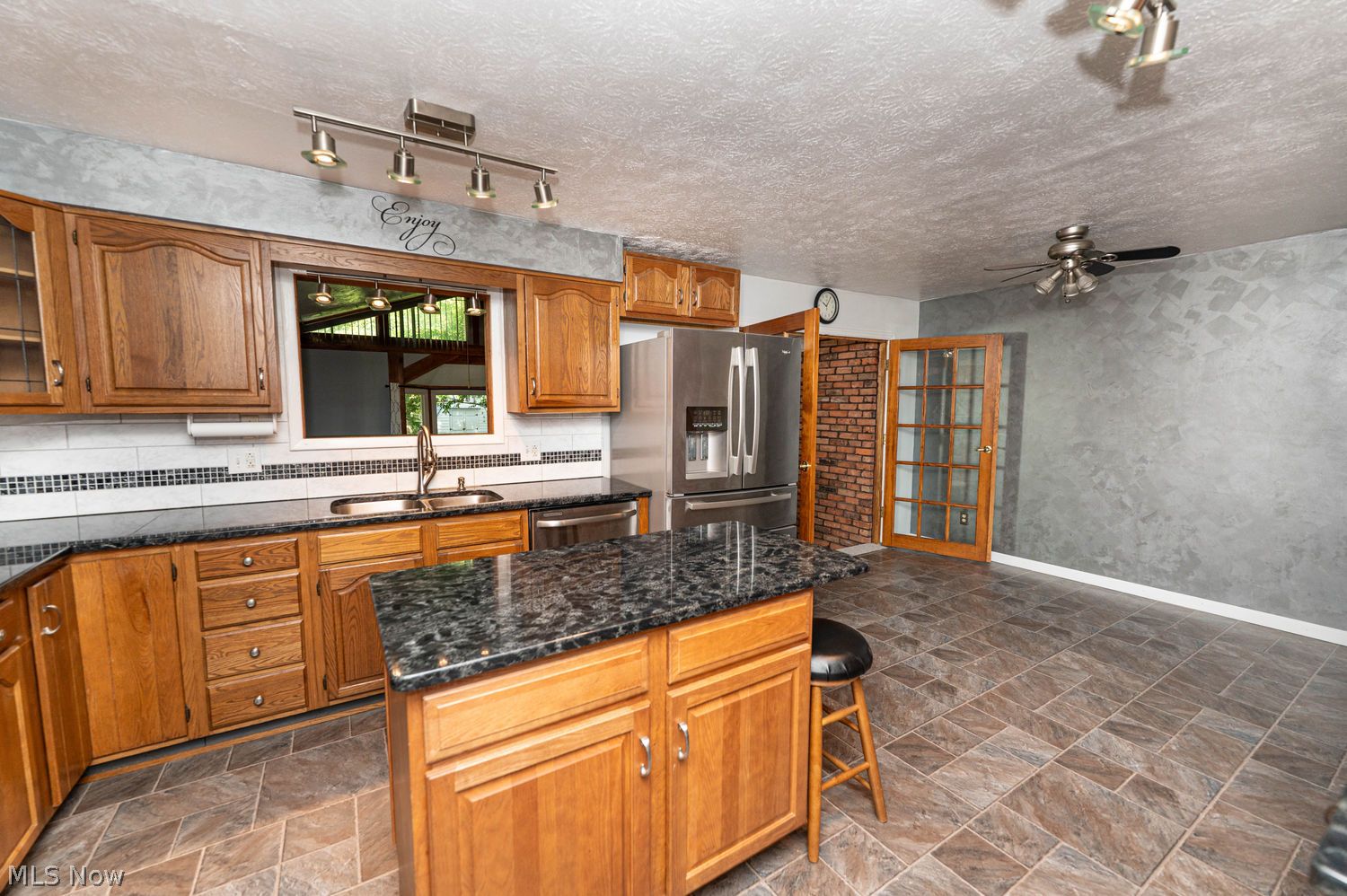 916 Center Road Eastlake OH 44095