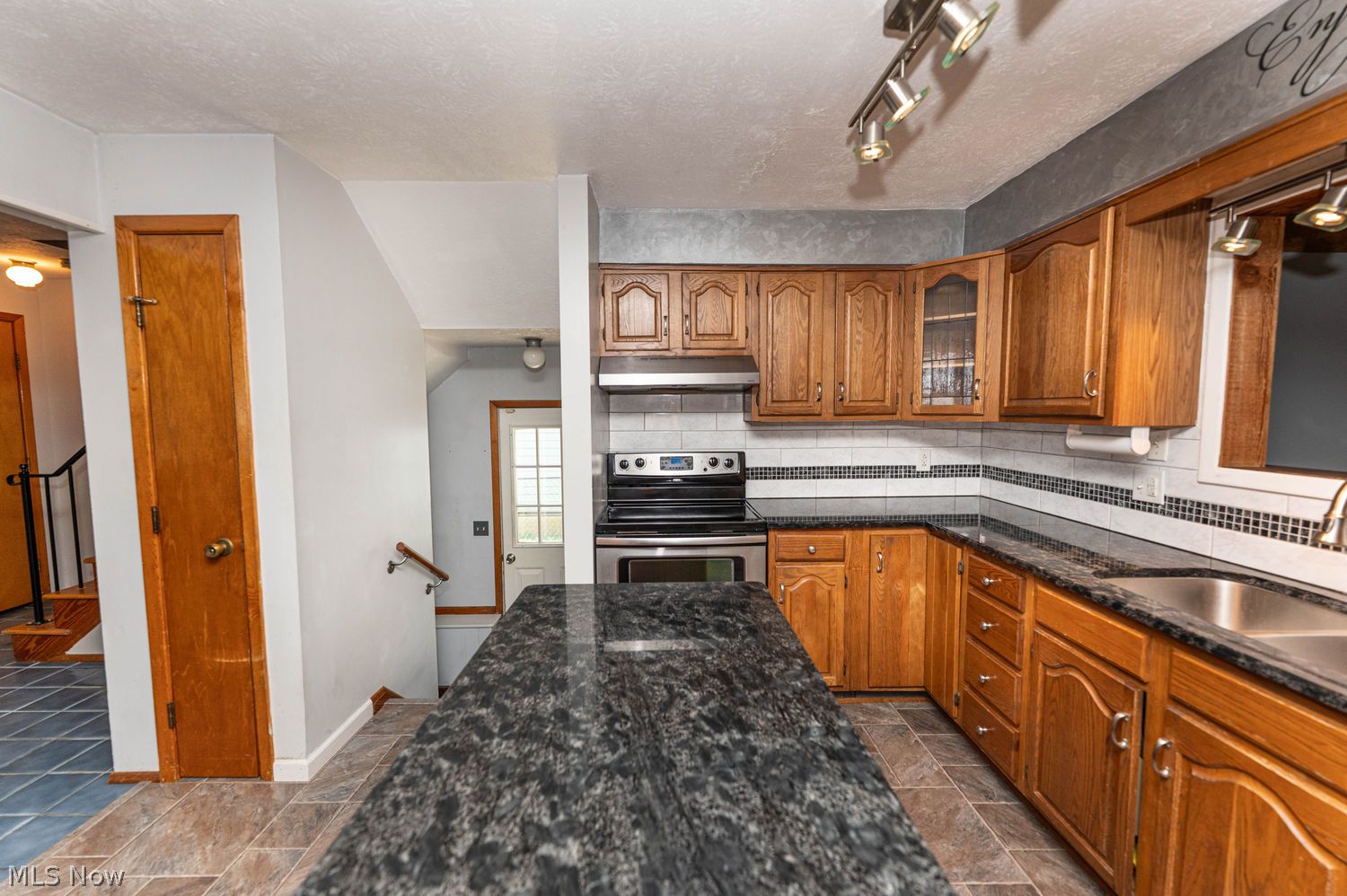 916 Center Road Eastlake OH 44095