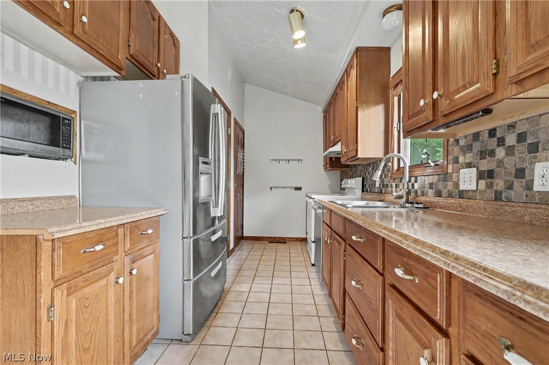 5818 Starview Circle Clinton OH 44216