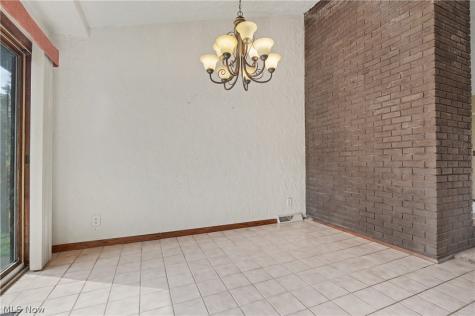 5818 Starview Circle Clinton OH 44216