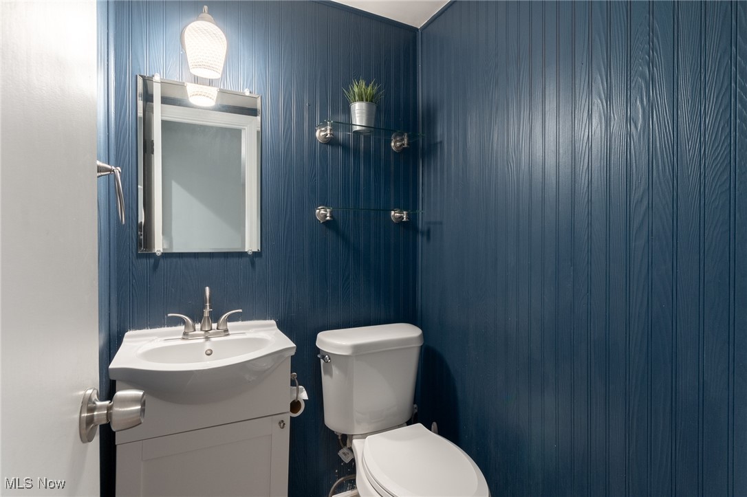 2202 Mars Avenue Lakewood OH 44107