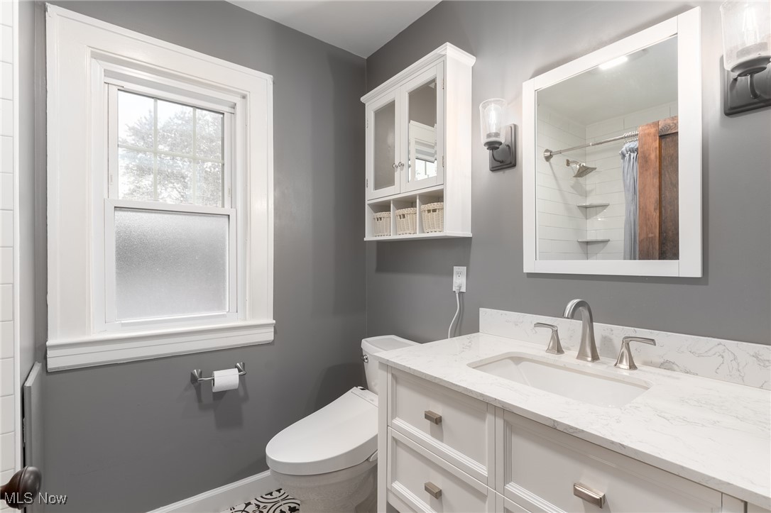 2202 Mars Avenue Lakewood OH 44107