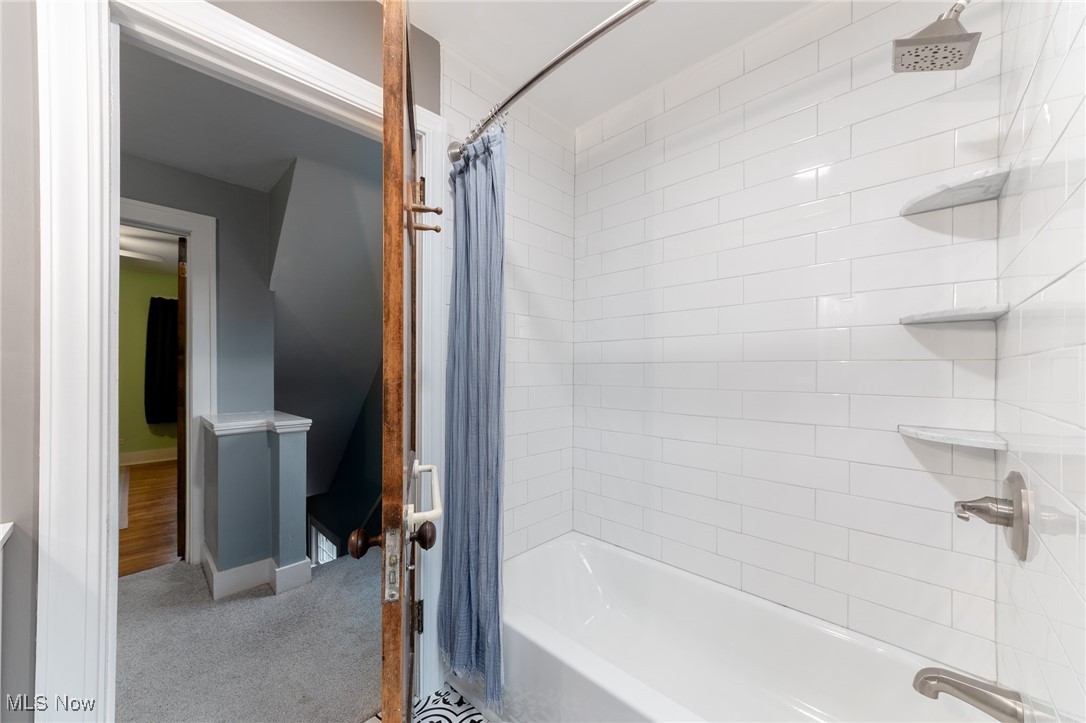 2202 Mars Avenue Lakewood OH 44107