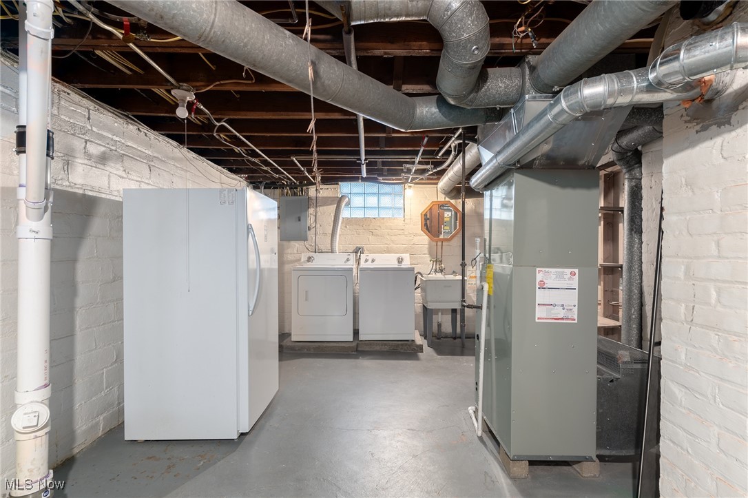 2202 Mars Avenue Lakewood OH 44107