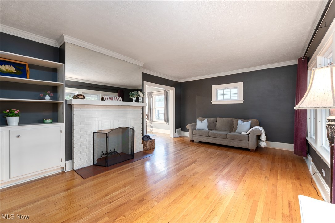 2202 Mars Avenue Lakewood OH 44107