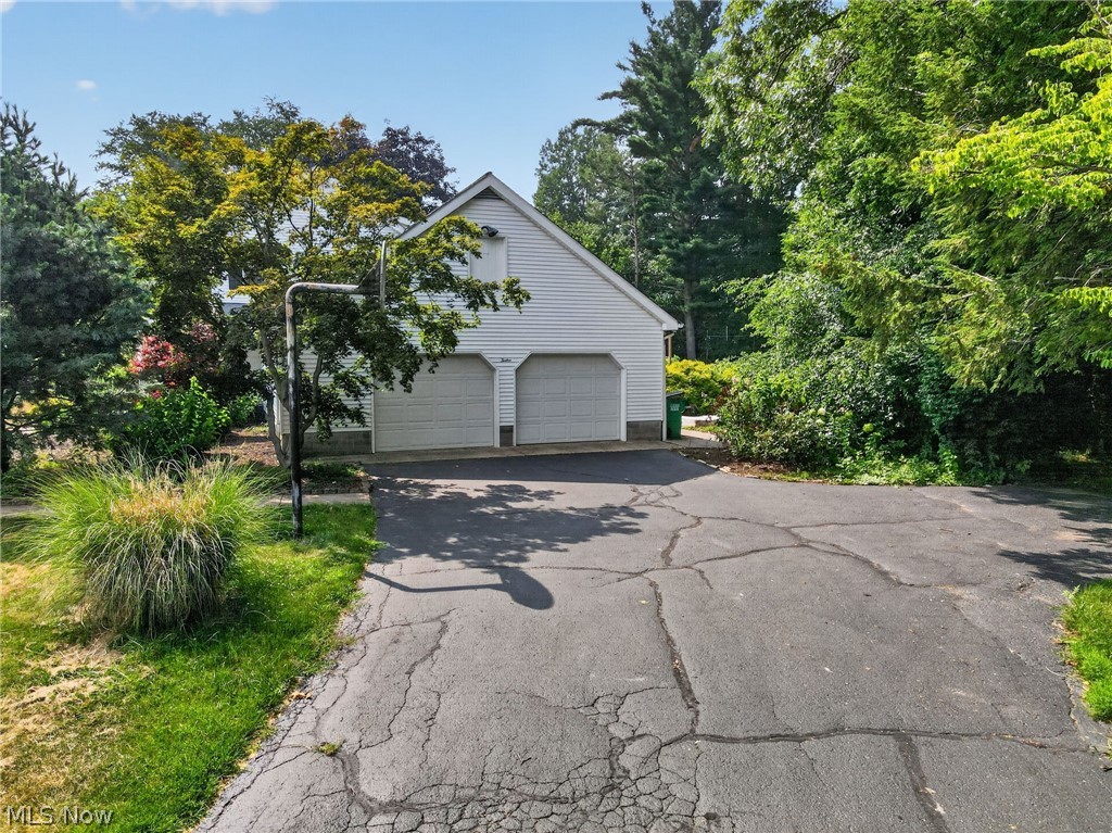 12 Square Circle Drive Madison OH 44057