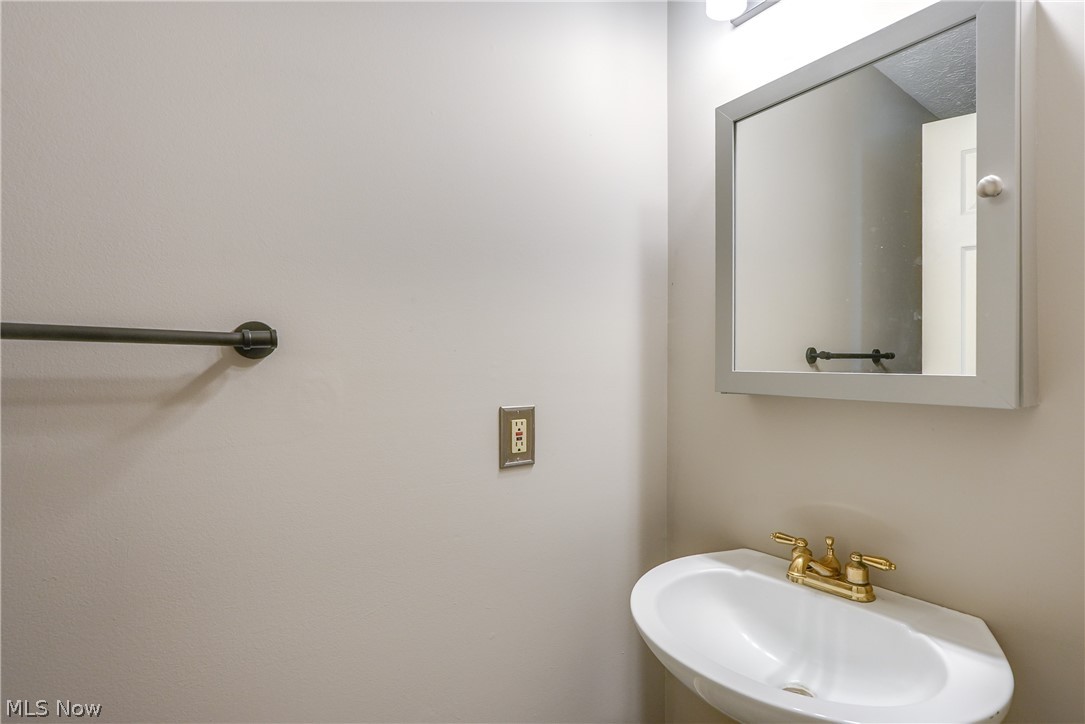 653 Diamond Circle Ravenna OH 44266