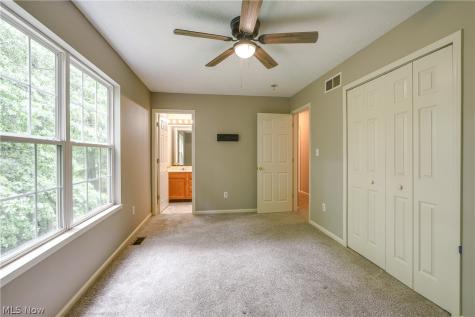 653 Diamond Circle Ravenna OH 44266