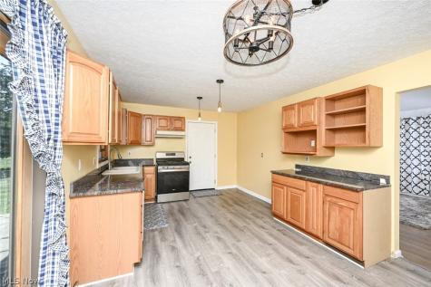 577 Catalina Drive Akron OH 44319