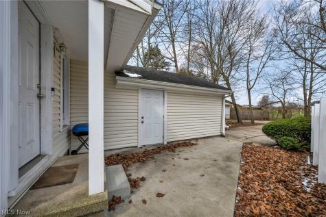 394 N Hawkins Avenue Akron OH 44313