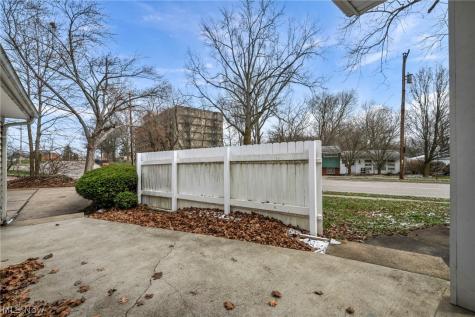 394 N Hawkins Avenue Akron OH 44313