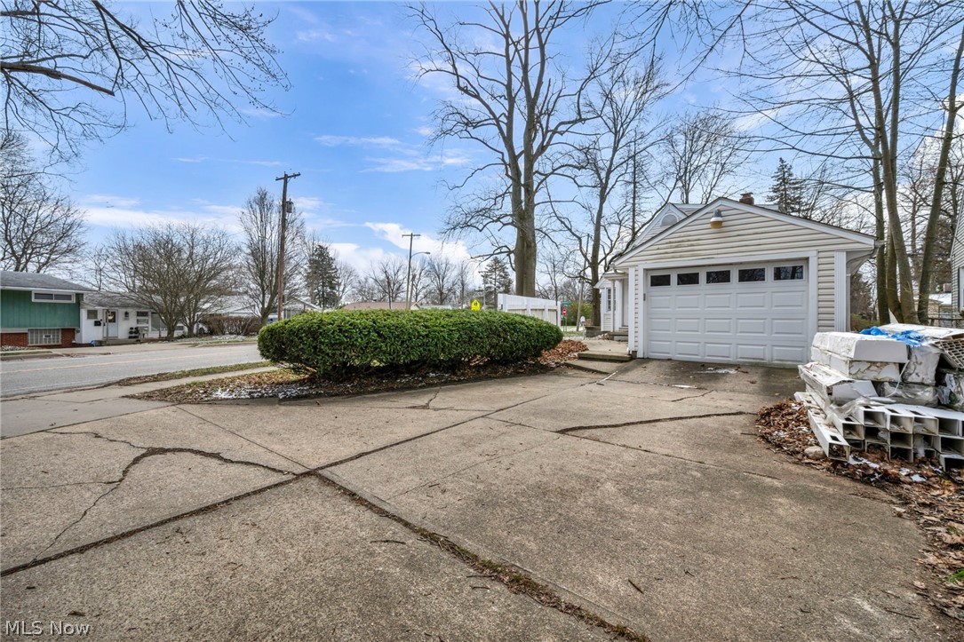 394 N Hawkins Avenue Akron OH 44313