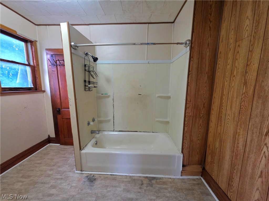 327 N 2nd Street Coshocton OH 43812