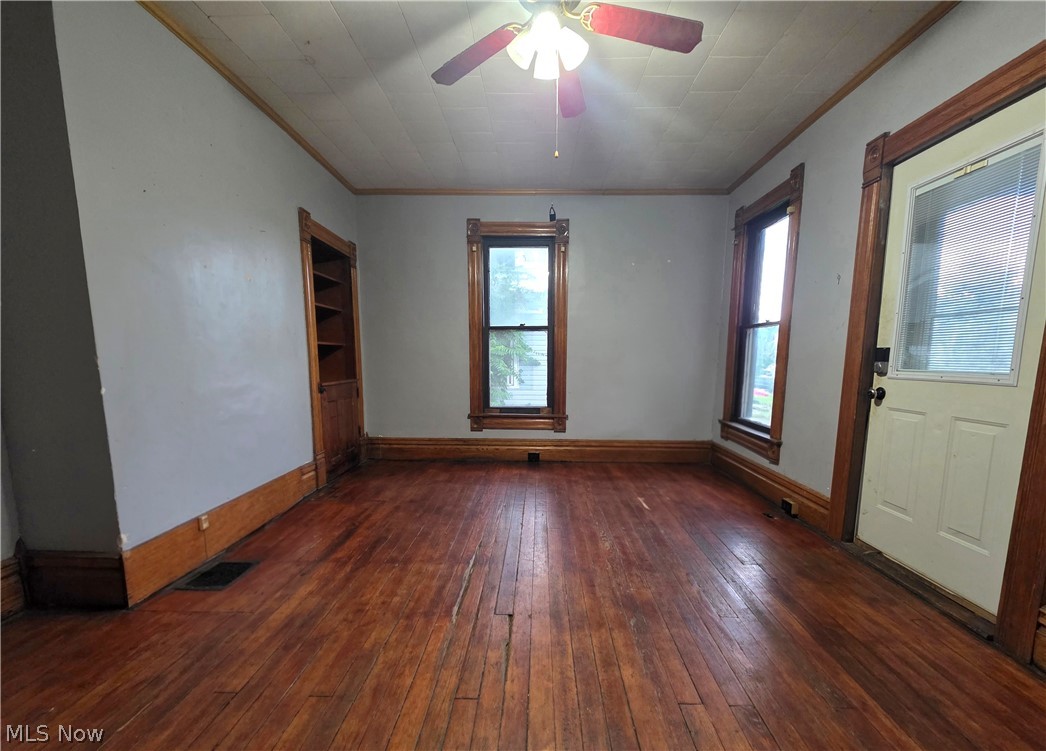 327 N 2nd Street Coshocton OH 43812