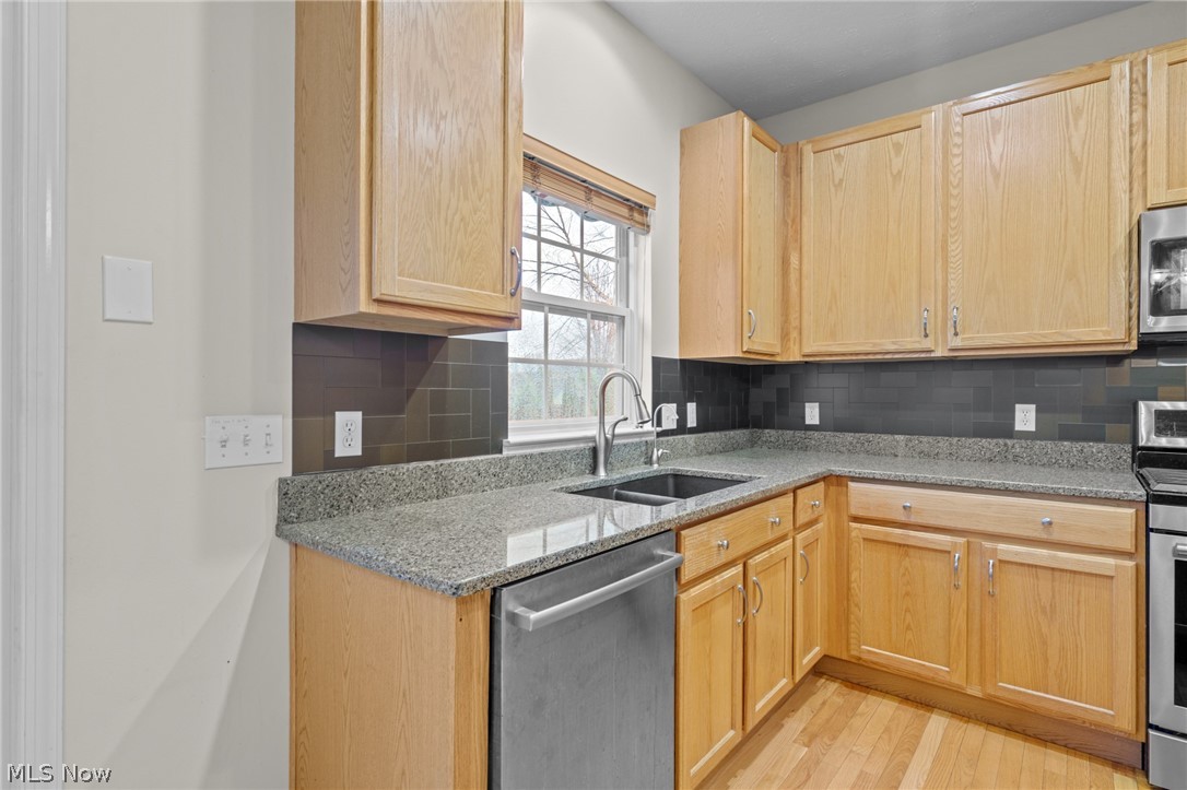 159 Stone Ridge Way Berea OH 44017