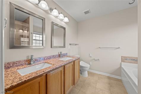 159 Stone Ridge Way Berea OH 44017