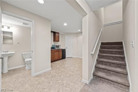 159 Stone Ridge Way Berea OH 44017