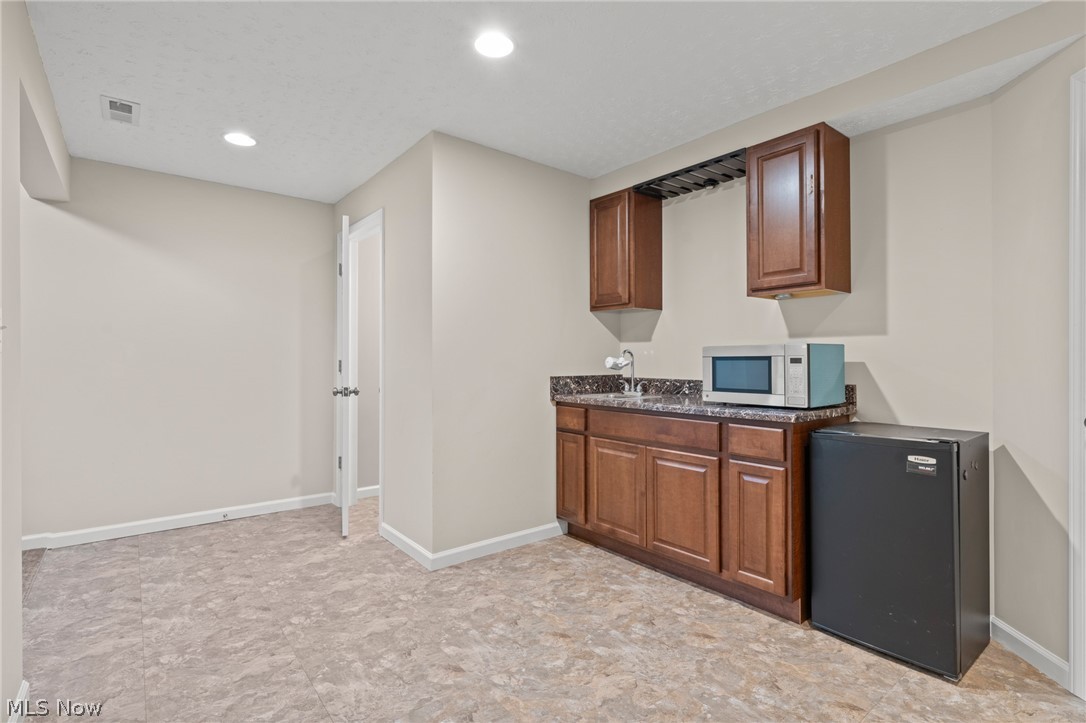 159 Stone Ridge Way Berea OH 44017