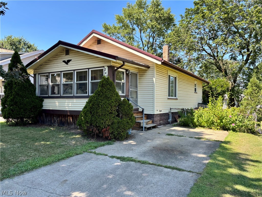 247 North Avenue NE New Philadelphia OH 44663