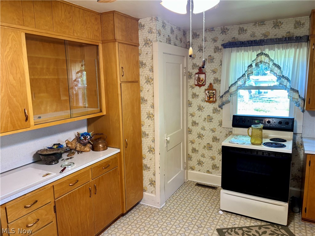 247 North Avenue NE New Philadelphia OH 44663