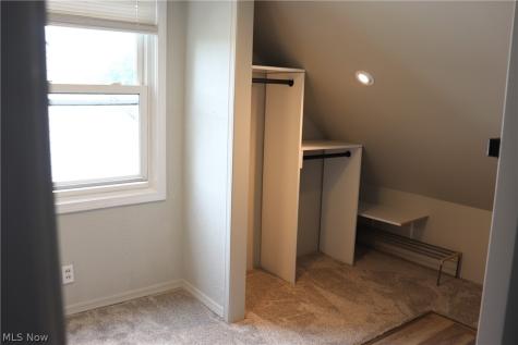 181 John Street Bedford OH 44146