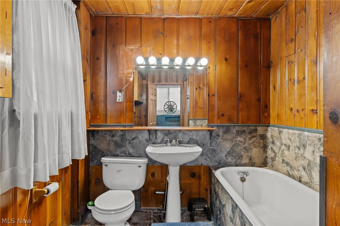 167 Russell Avenue Akron OH 44311