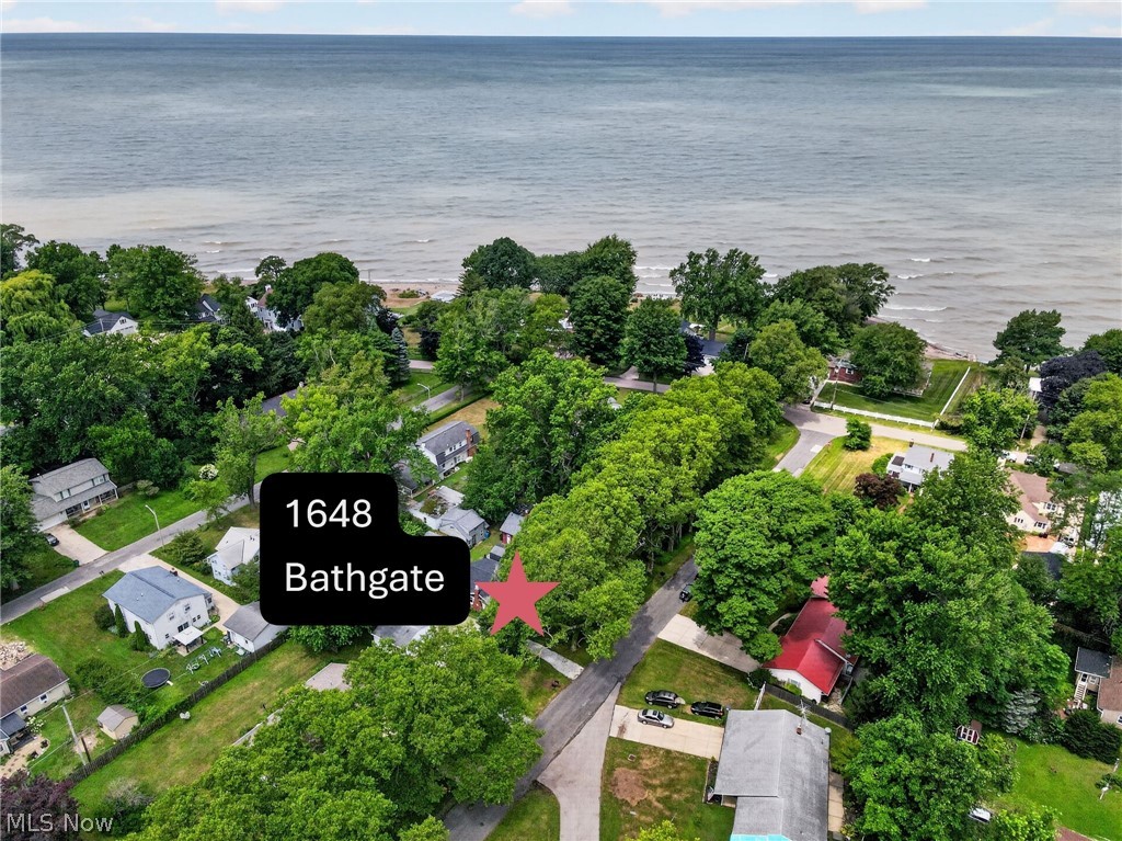1648 Bathgate Avenue Madison OH 44057