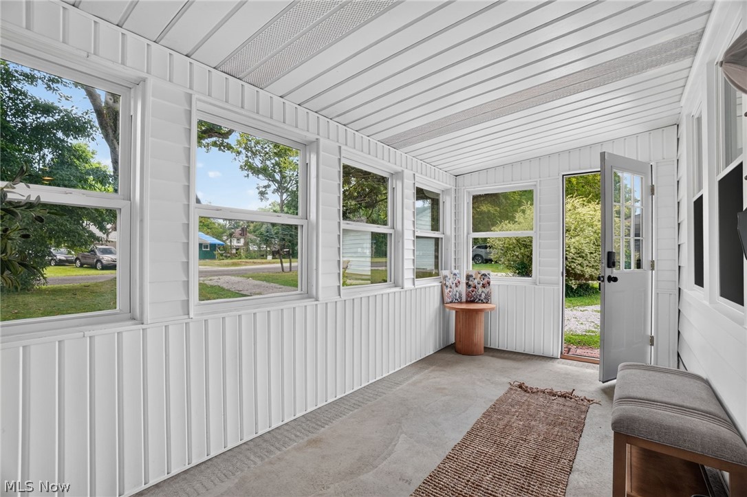 1648 Bathgate Avenue Madison OH 44057