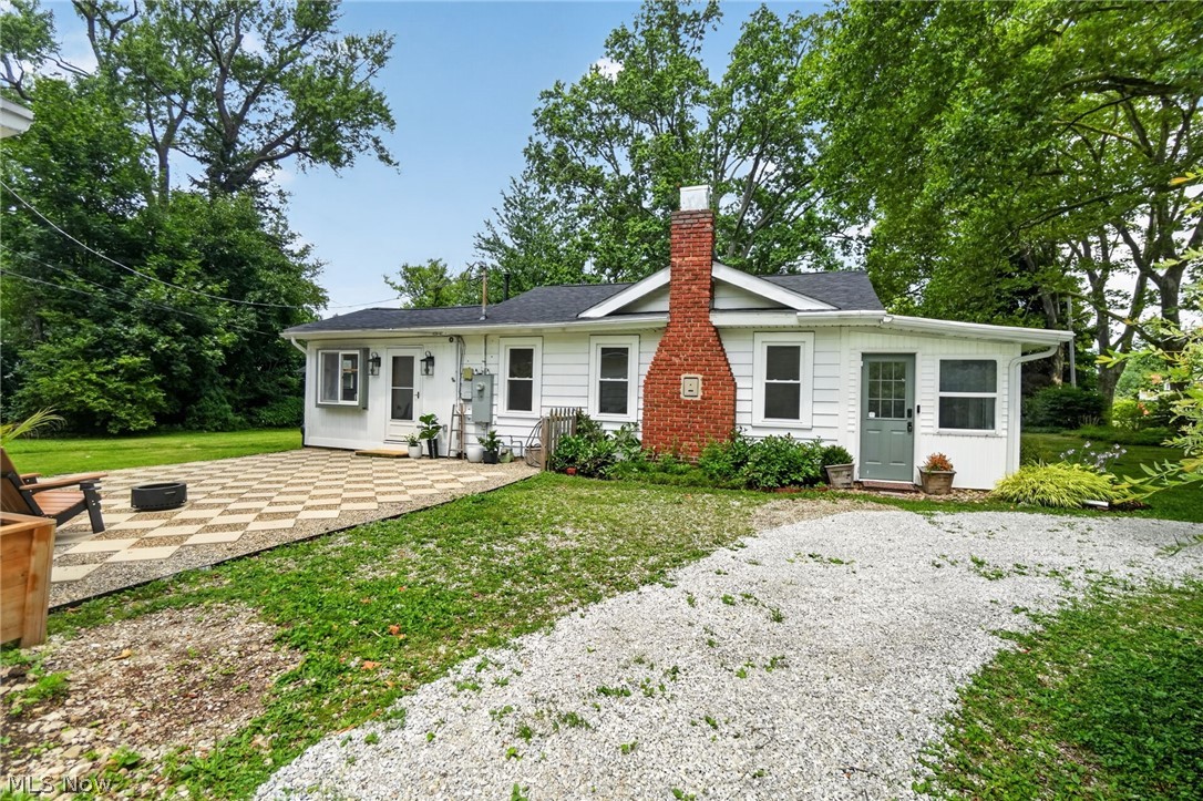 1648 Bathgate Avenue Madison OH 44057