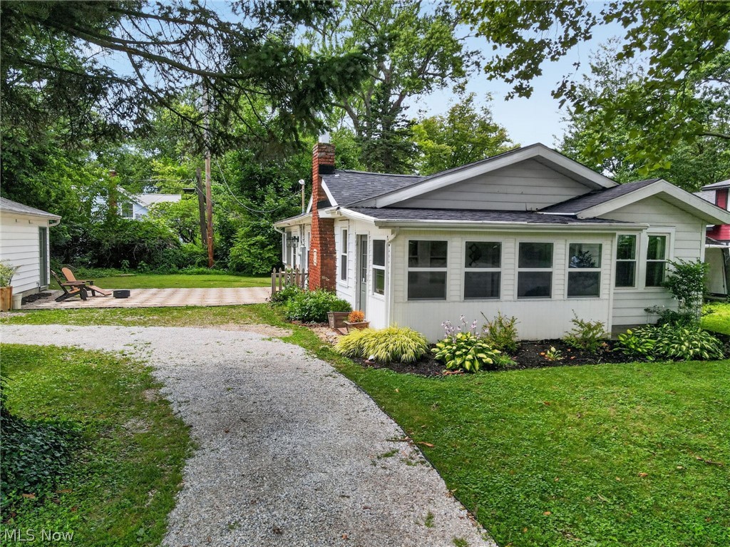 1648 Bathgate Avenue Madison OH 44057