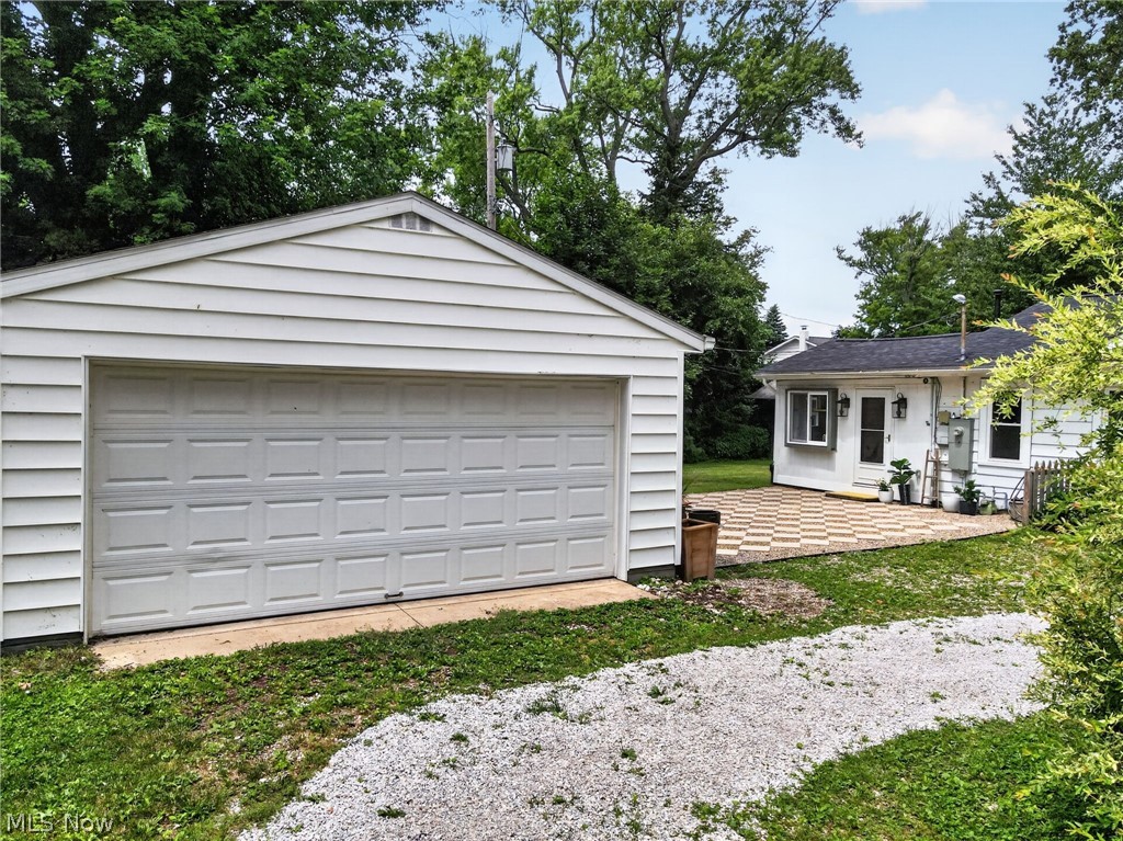 1648 Bathgate Avenue Madison OH 44057