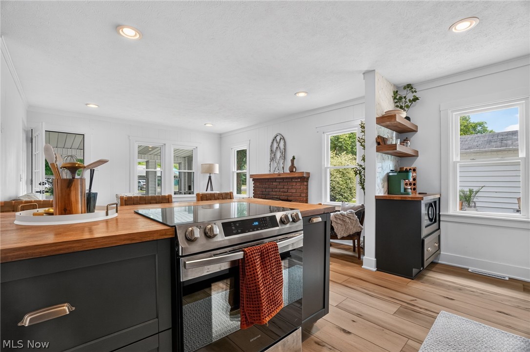 1648 Bathgate Avenue Madison OH 44057